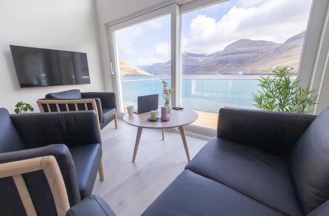 Panorama Boathouse Villa Klaksvík Exteriör bild